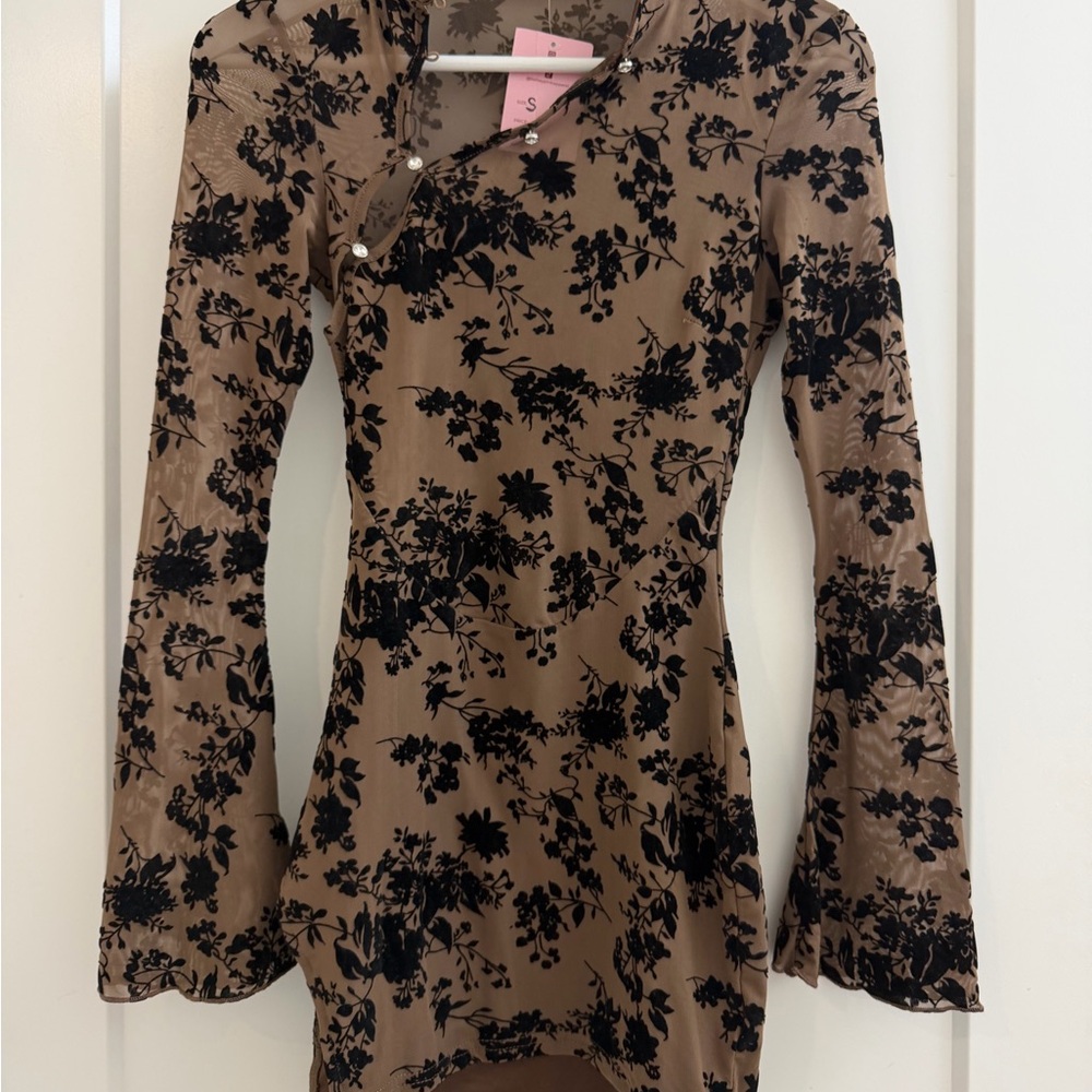Elegant Floral Long Sleeve Dress